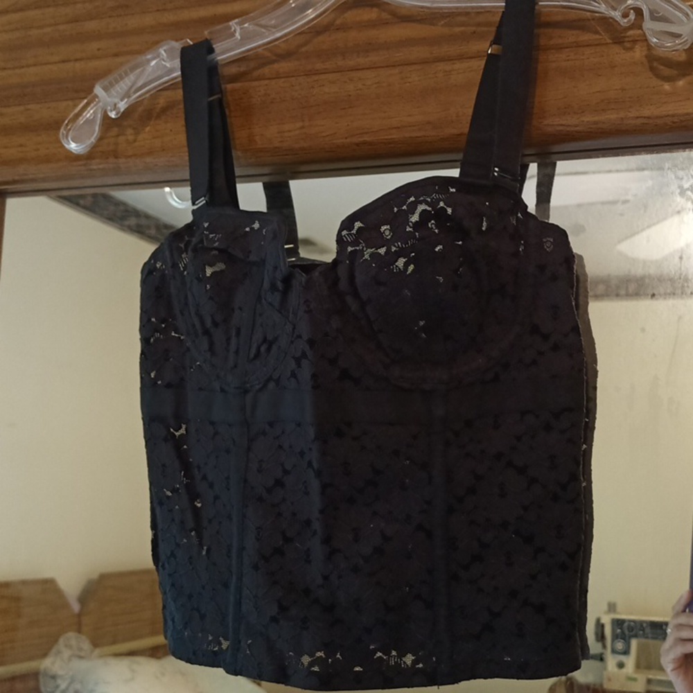 Elegant Black Floral Lace Bustier